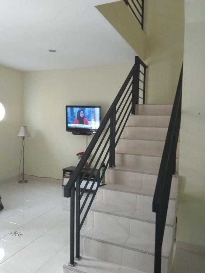 Villa Brastagi Resort Jalan Mimpin Tua Blok C No. 41 Berastagi Exterior foto
